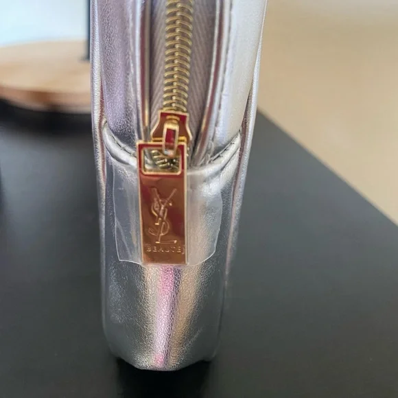 YSL Touche Éclat Blur Primer, Mon Paris Lotion, Cosmetic Pouch Bundle - New - Picture 4 of 7